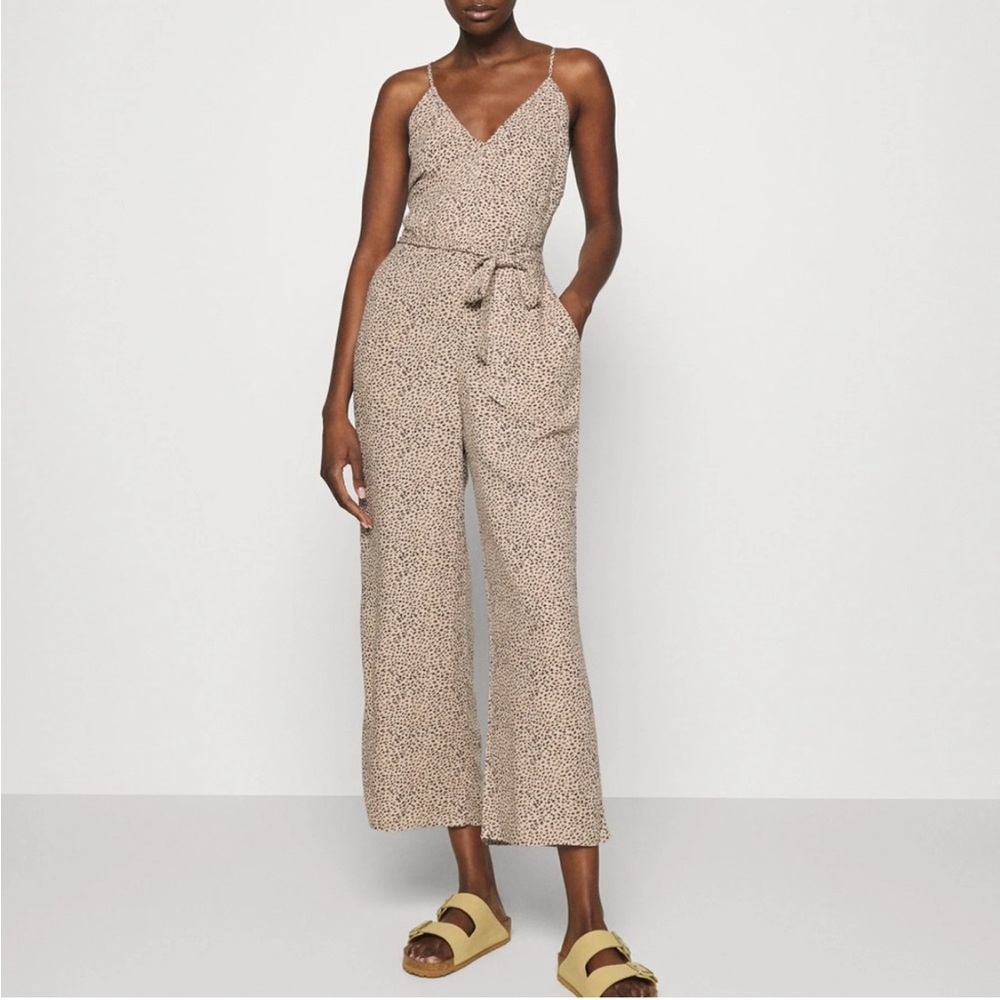 NWOT Abercrombie Cheetah Print Jumpsuit size small